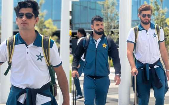 پاکستان کرکٹ ٹیم کادستہ سیمی فائنل کےلئےسڈنی پہنچ گیا