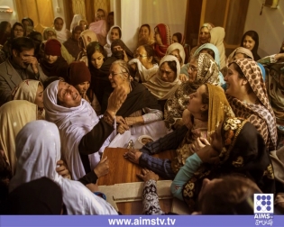 "مدرز ڈے"کے موقع پر سانحہ پشاور کے شہداء کی عظیم ماؤں کو سلام پیش کرتے ہیں