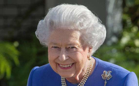 ملکہ برطانیہ  کے لیے کسی نے گیٹ ہی نہ کھولا