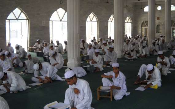بھارتی انتہاپسندحکومت نےہزارسےزائداسکولوں کومذہبی تعلیم دینےسےروک دیا